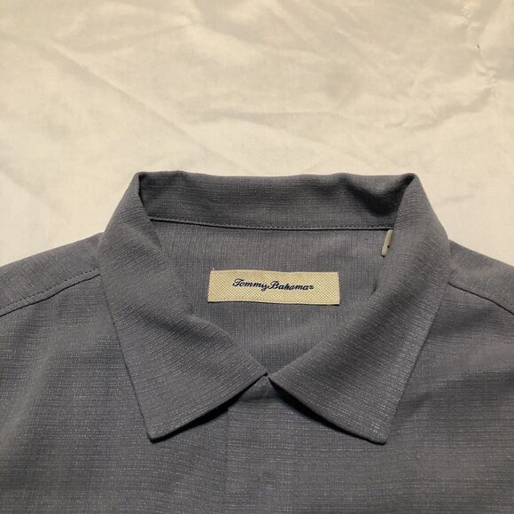 Tommy Bahama Men's Medium Short Sleeve Solid Shirt in Sail Fish - Picture 3 of 9